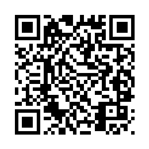 顺着叶问天的视线落在了自己身上二维码生成