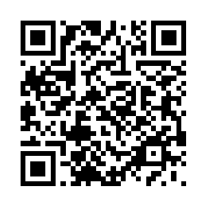 顾若漓看着四周一张张年轻至极的年庞二维码生成