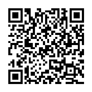 顿时将周围几个在上课的教室里面的不少学生都吸引了出来二维码生成