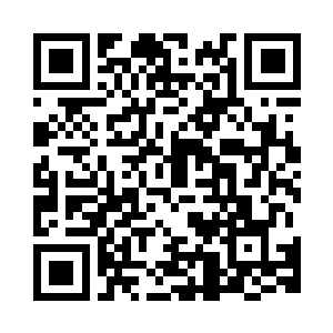 骨节分明的手指随意搭在方向盘上二维码生成