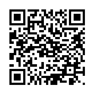 高大粗犷的刀括子锐利的眼眸扫了詹灵风一眼二维码生成