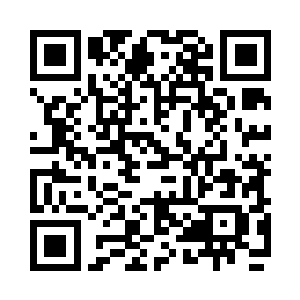 r小姐一边给她补妆一边笑着问她二维码生成